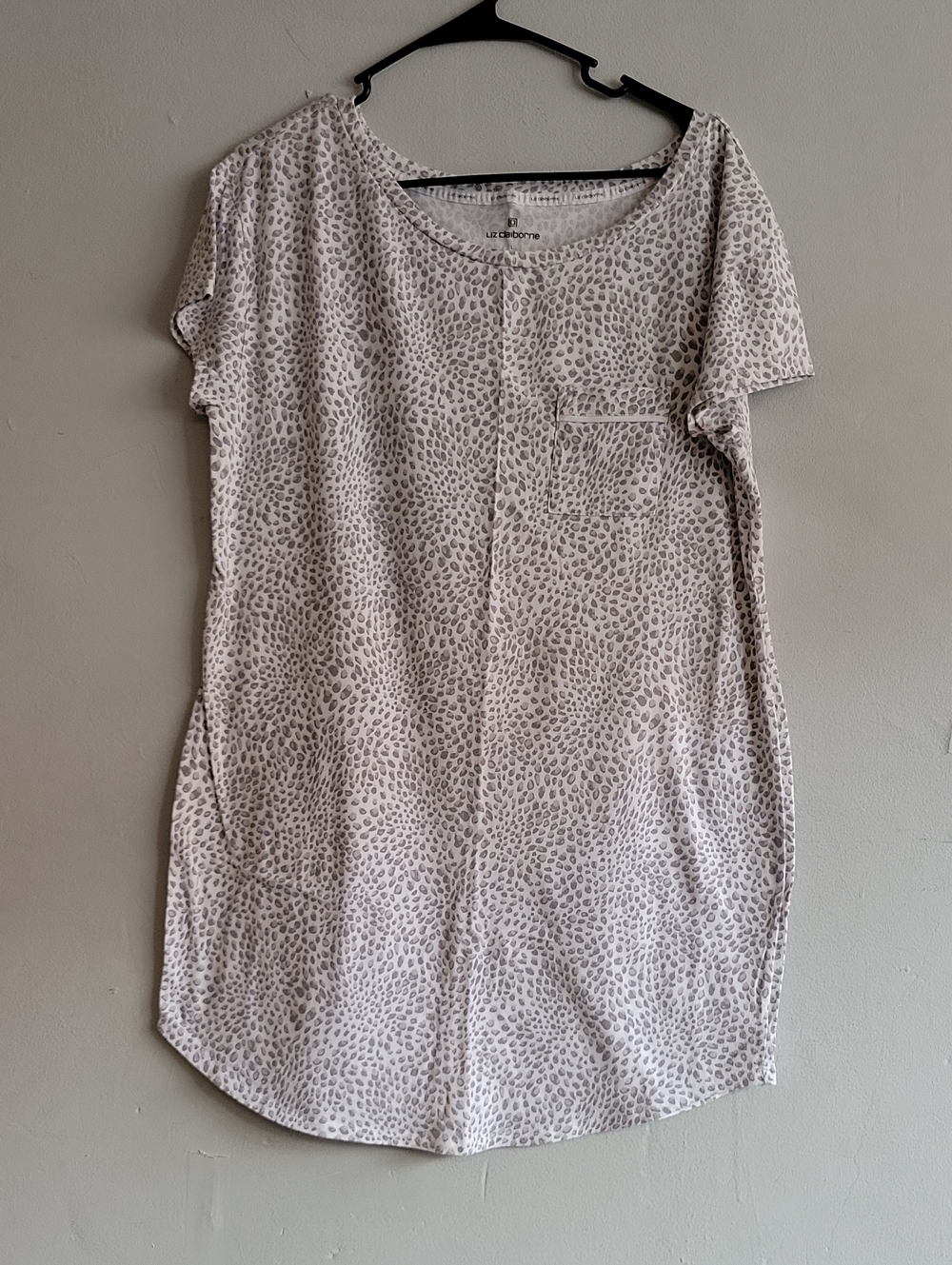Women's large Liz Claiborne nightgown sleep shirt gray/white animal print